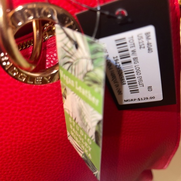 ✨Badgley Mishcka✨Medium Size Tote with Big Logo Eyelet in Red NWT - Picture 9 of 9